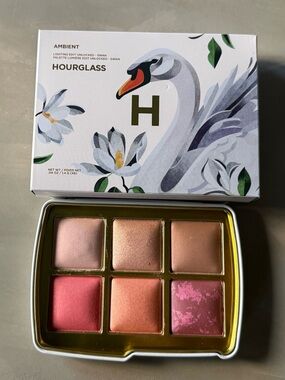 Hourglass Lighting Edit Unlocked Palette - Swan